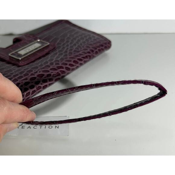 KENNETH COLE REACTION Wine Red Snakeskin Wristlet Wallet Tab Clutch Strap - Picture 4 of 6